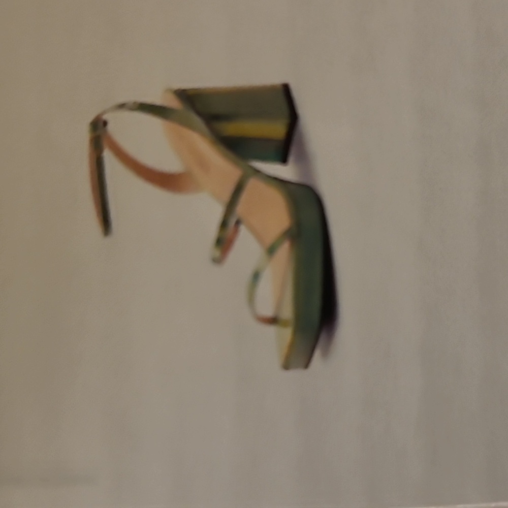 Green Platform Sandals - Picture 5 of 6
